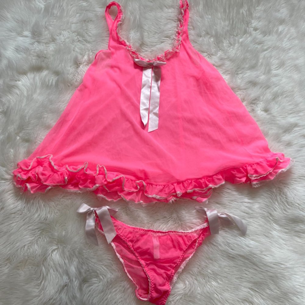 NWOT Victoria's Secret Pink Sheer Mesh Babydoll Set lace ruffle trim, bows Large